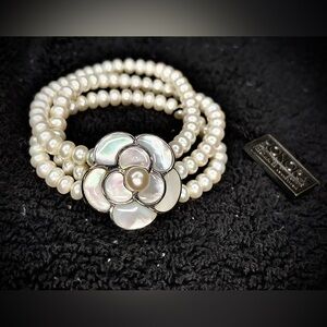 Honora Freshwater Pearl Stretch Bracelet Mother-of-Pearl Floral Accent-item#0012